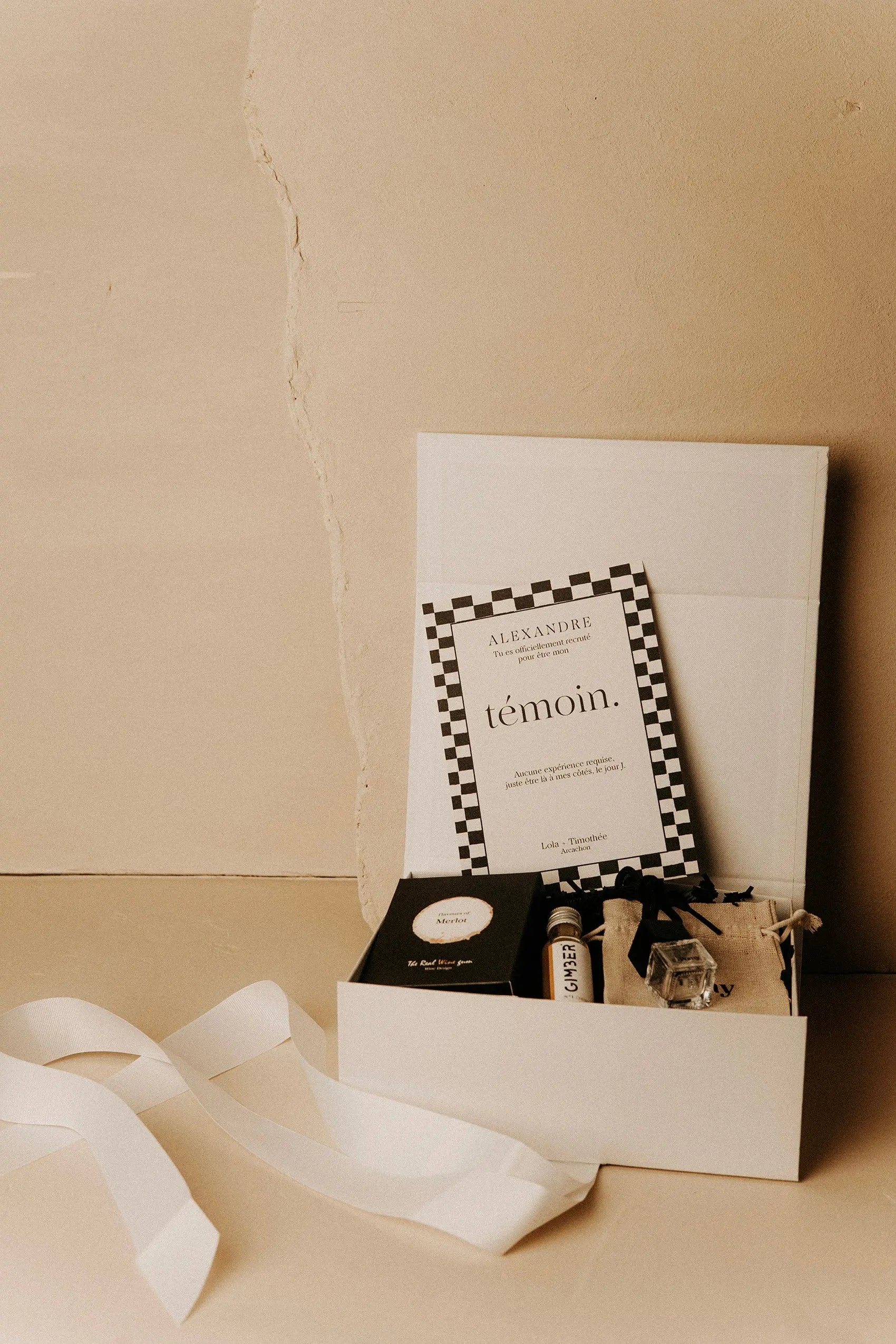 Box témoin homme – Une attention forte pour un engagement inoubliable Pomy