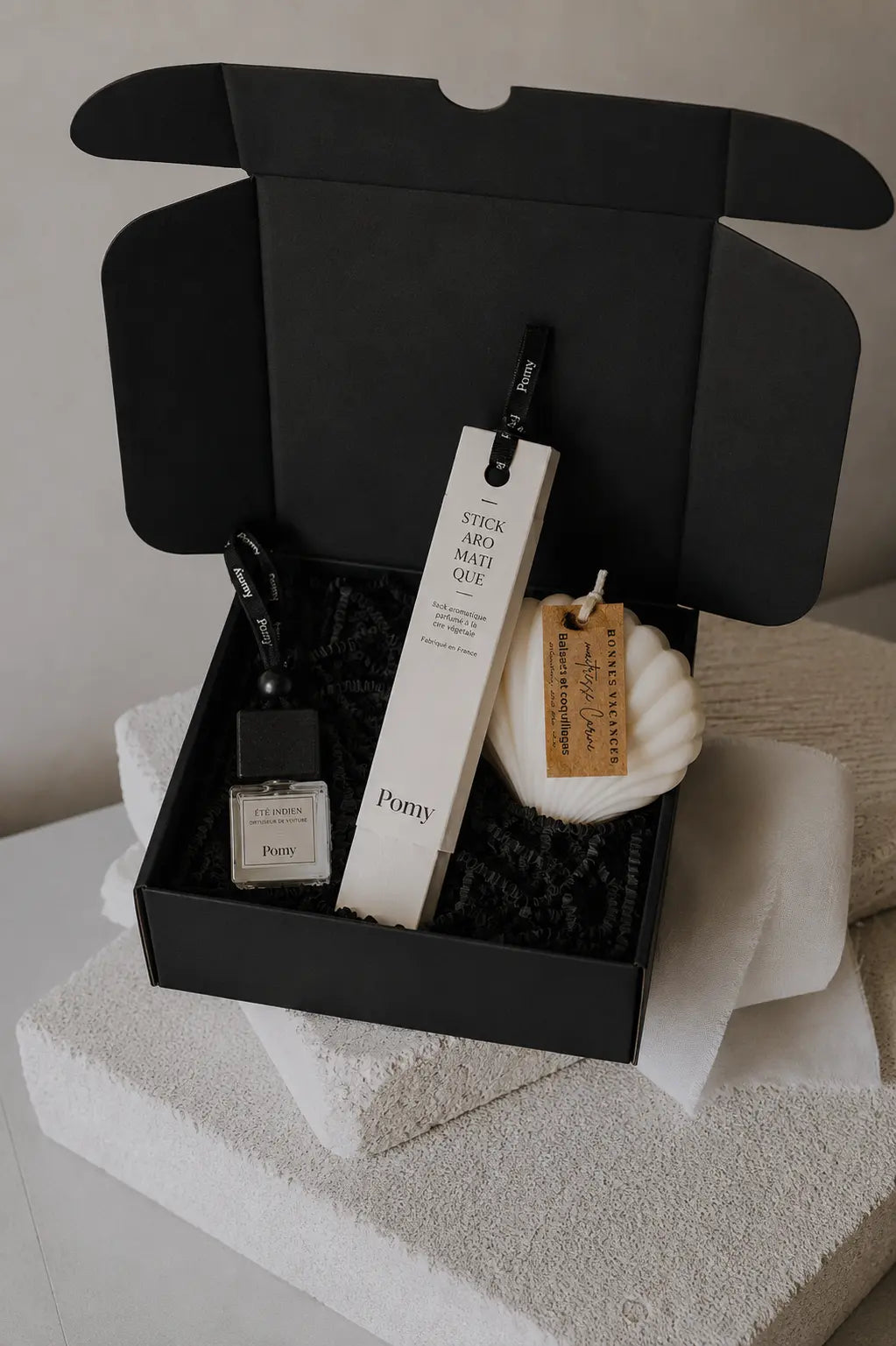 Cadeau Maîtresse Personnalisé – Coffret Bonnes Vacances Pomy